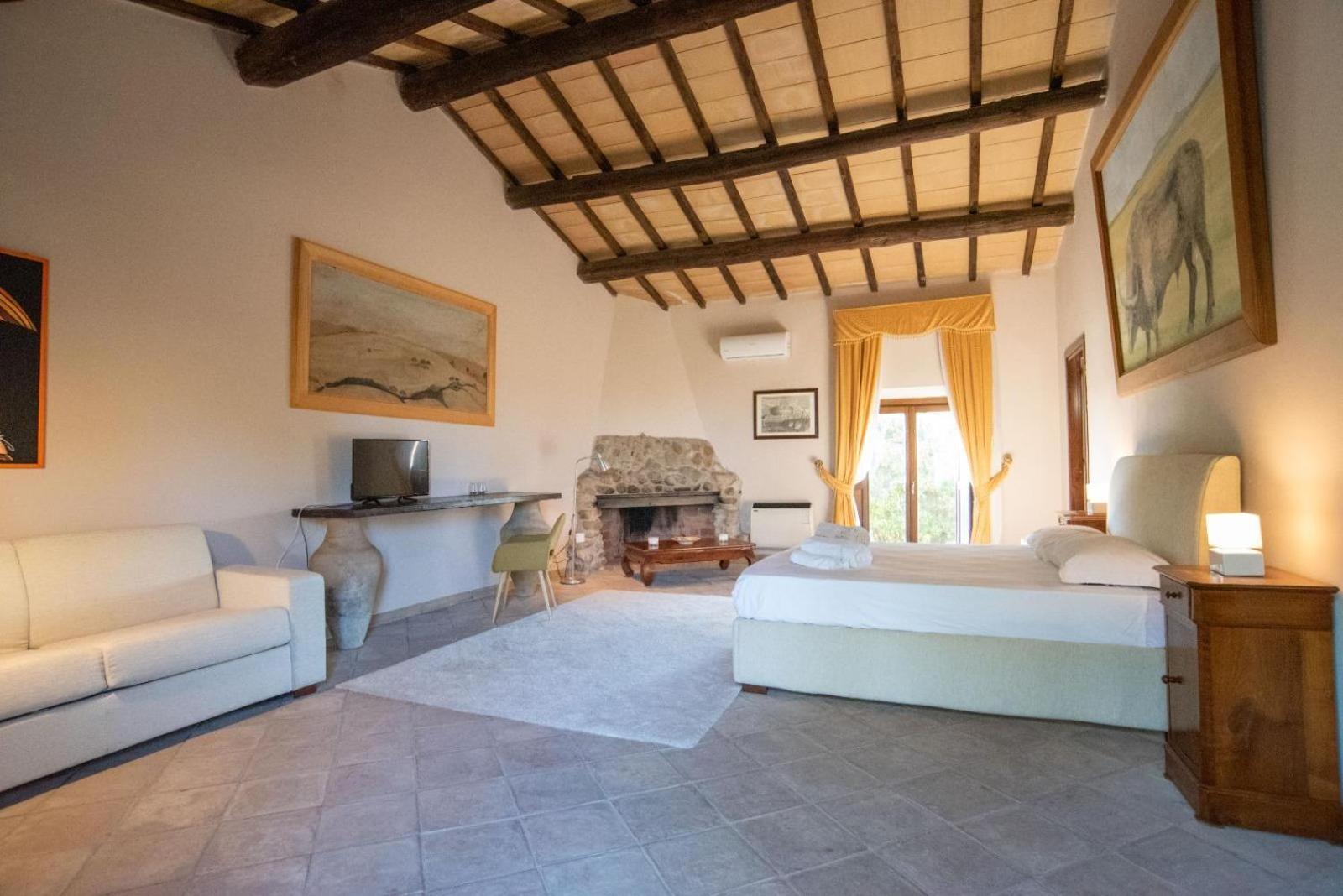 Agriturismo Cerrosughero Canino Eksteriør bilde
