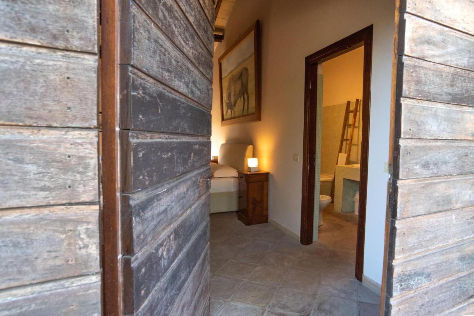 Agriturismo Cerrosughero Canino Eksteriør bilde