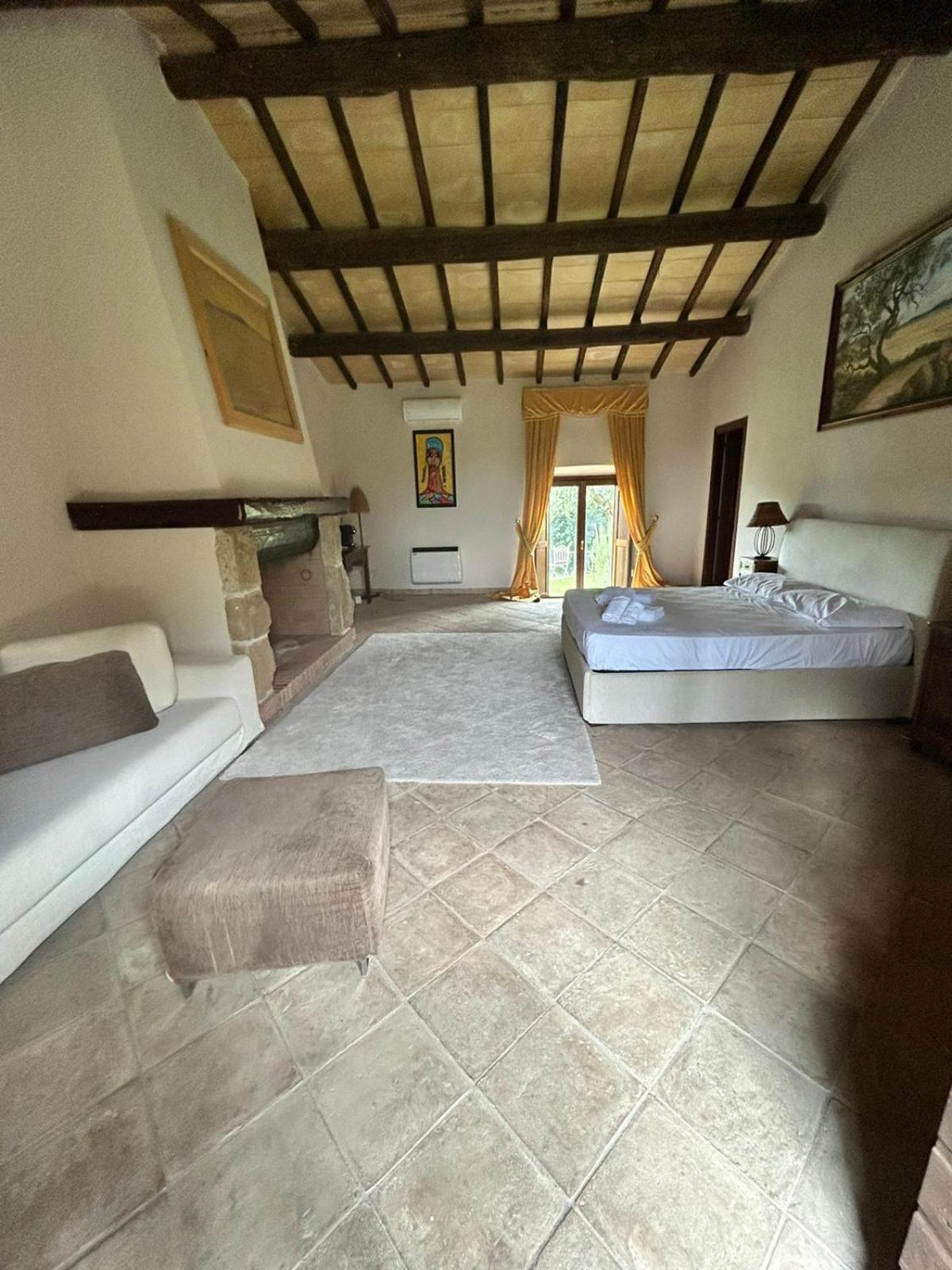 Agriturismo Cerrosughero Canino Eksteriør bilde