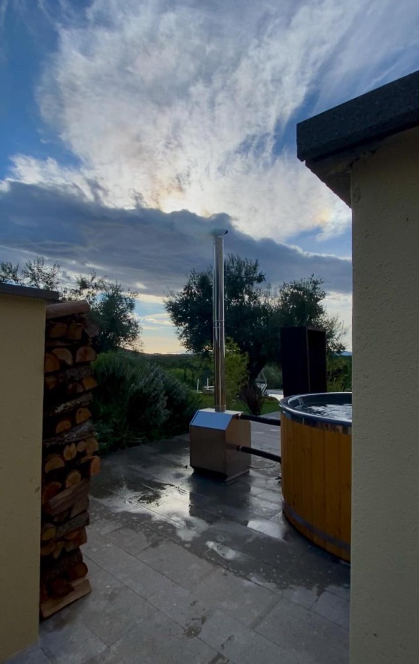 Agriturismo Cerrosughero Canino Eksteriør bilde