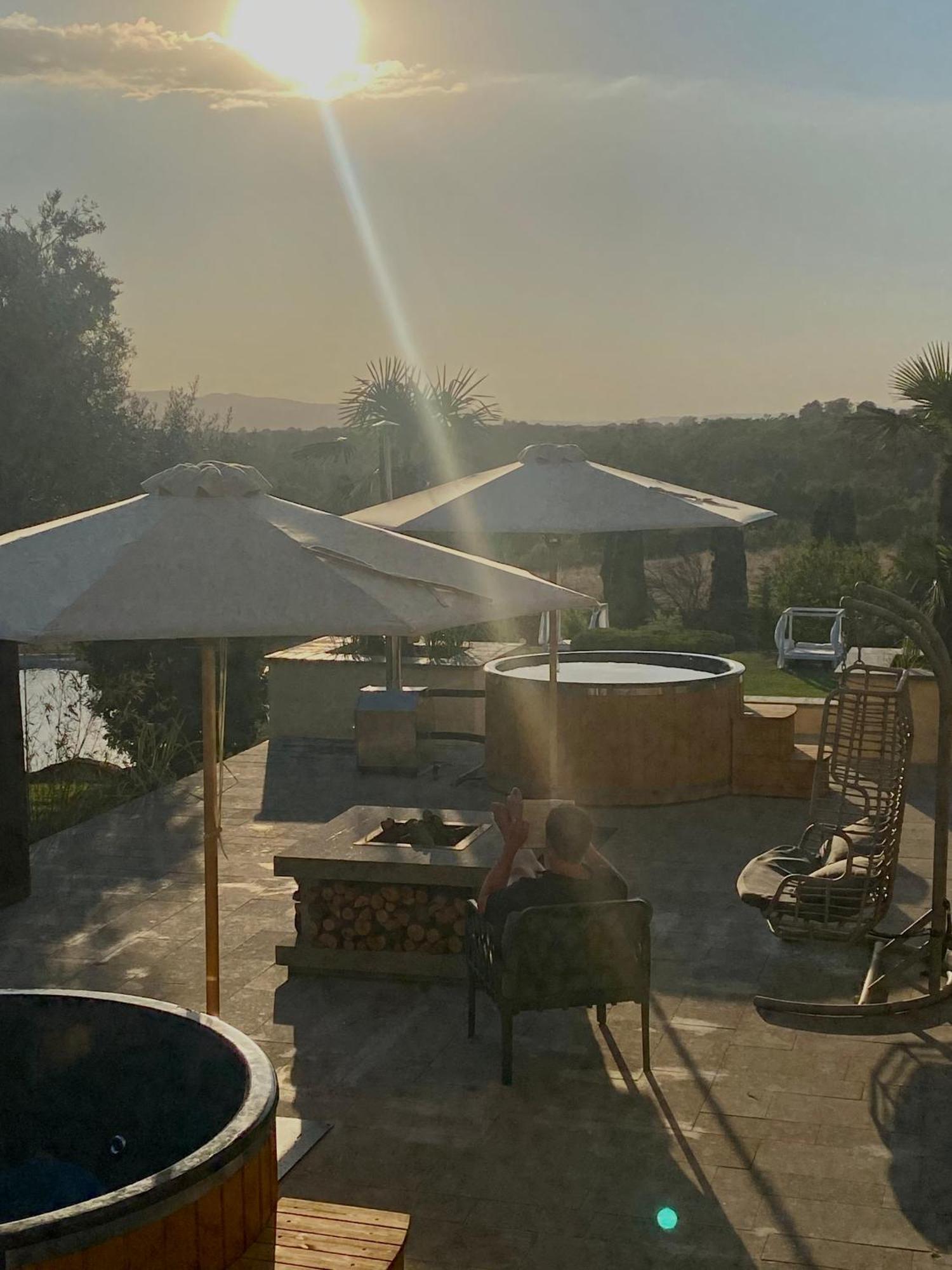 Agriturismo Cerrosughero Canino Eksteriør bilde